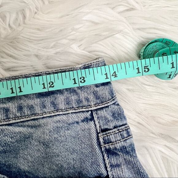 Cello Distressed Denim Shorts Size Small - Picture 7 of 10